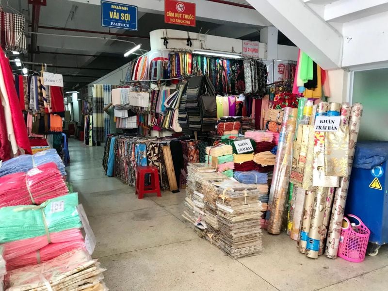 Mua vải linen giá sỉ tại chợ Đồng Xuân